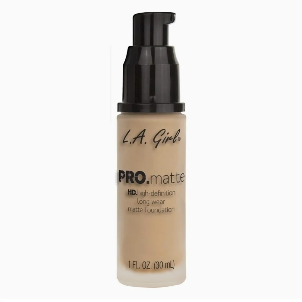 LAST ONE 🔥L.A. Girl PRO.matte Foundation, Ivory, GLM671